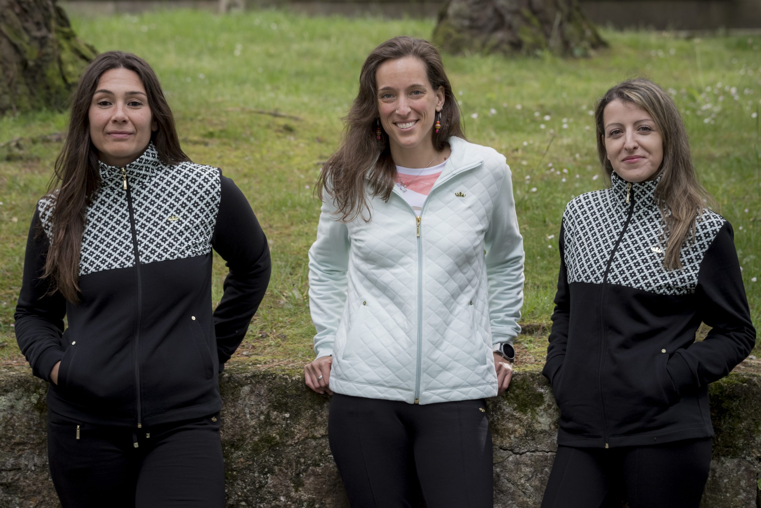 CHAQUETA CON CORTE Y GEOMETRIA - Imagen 2