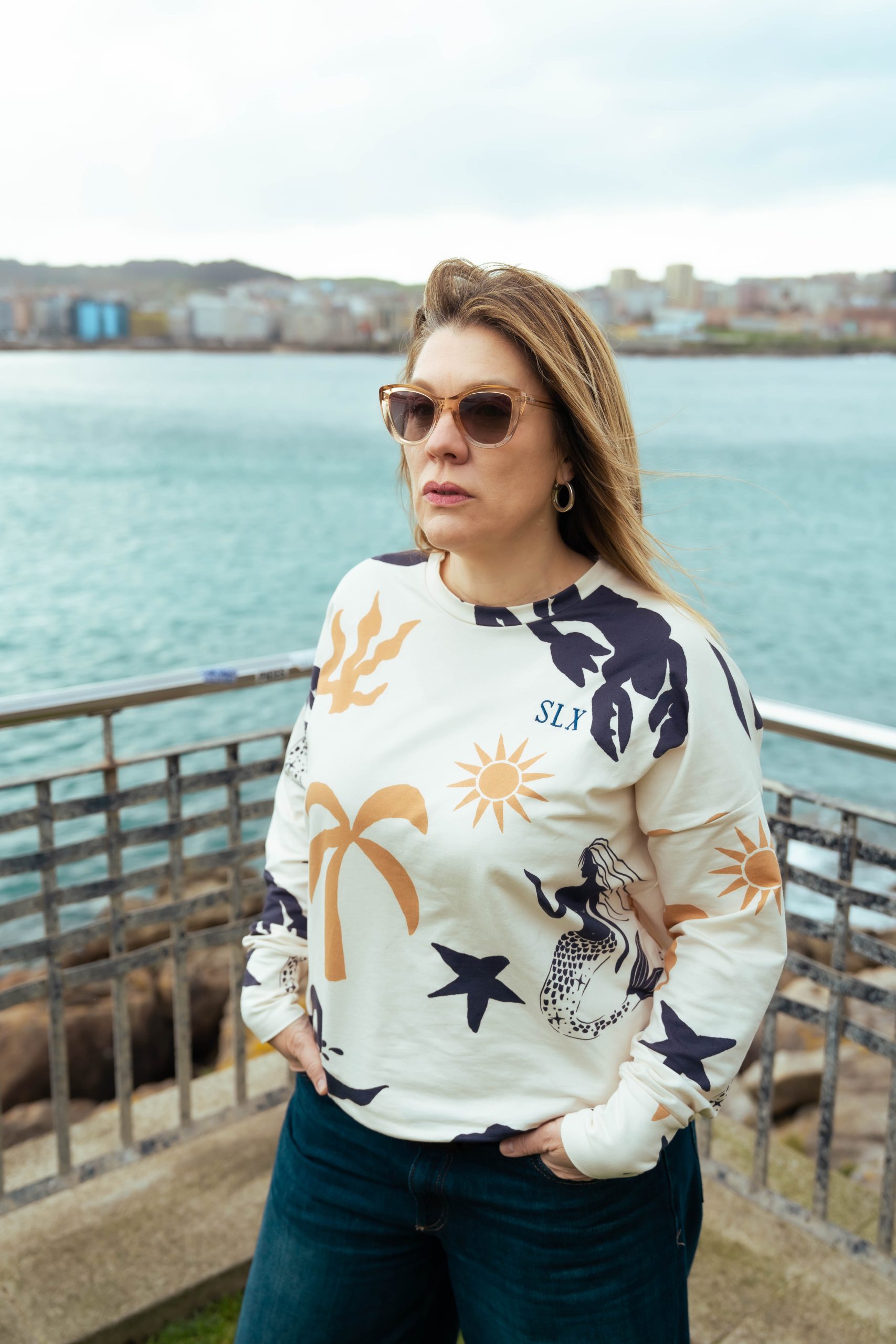 SUDADERA SIRENA BEIGE UNISEX - Imagen 2