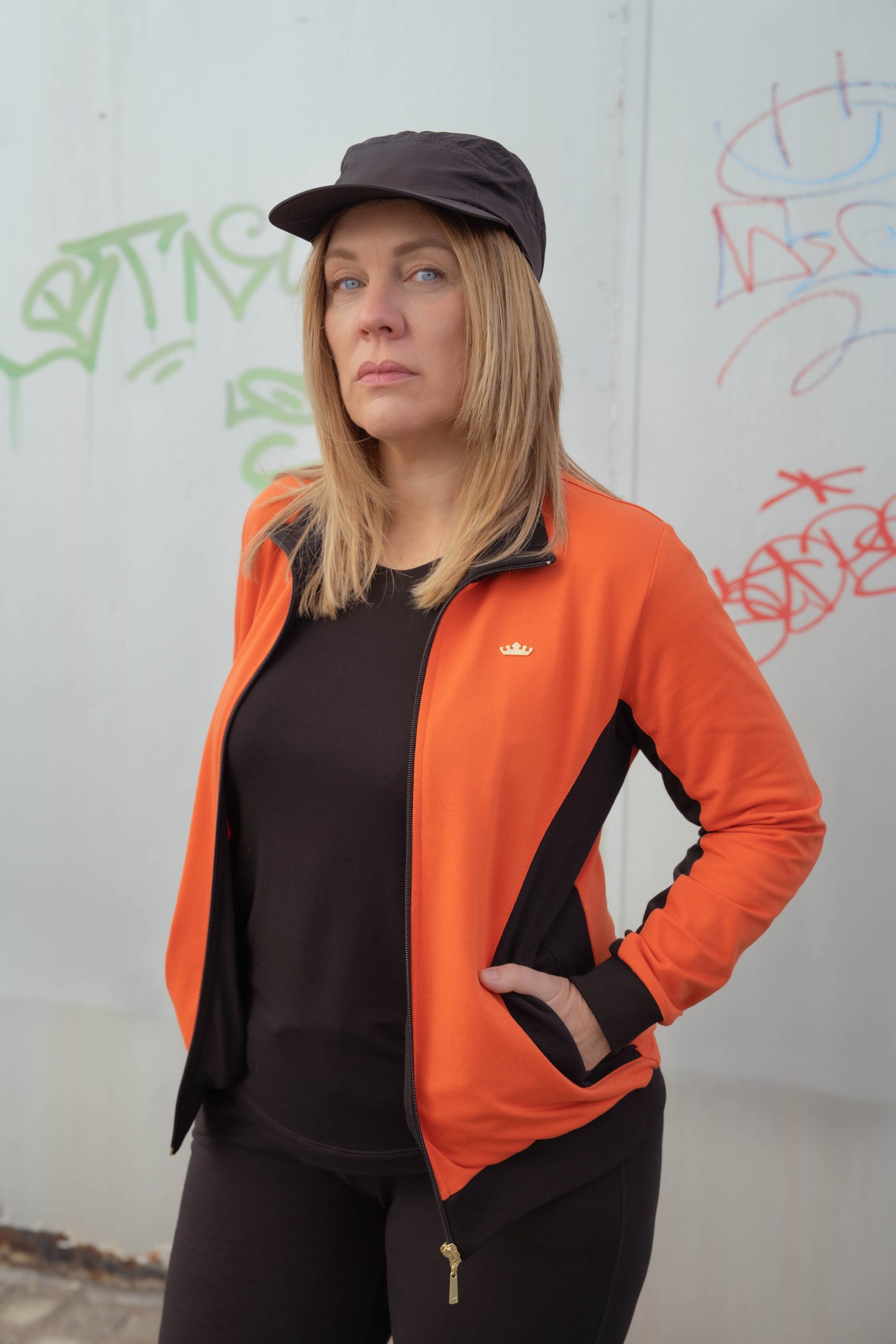 CHAQUETA BASICA BICOLOR CON COSTADILLOS - Imagen 2