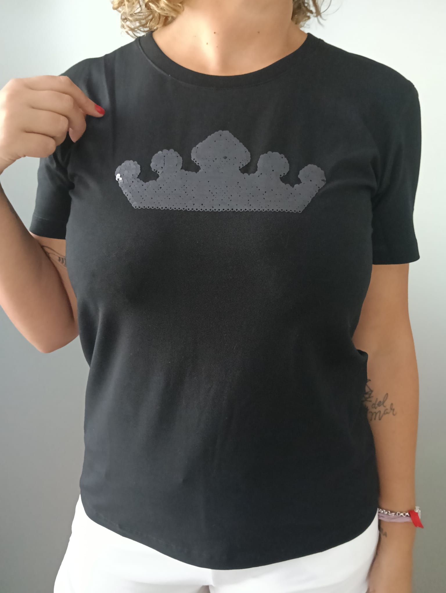 CAMISETA VERANO CORONA LENTEJUELAS REVERSIBLE - Imagen 2