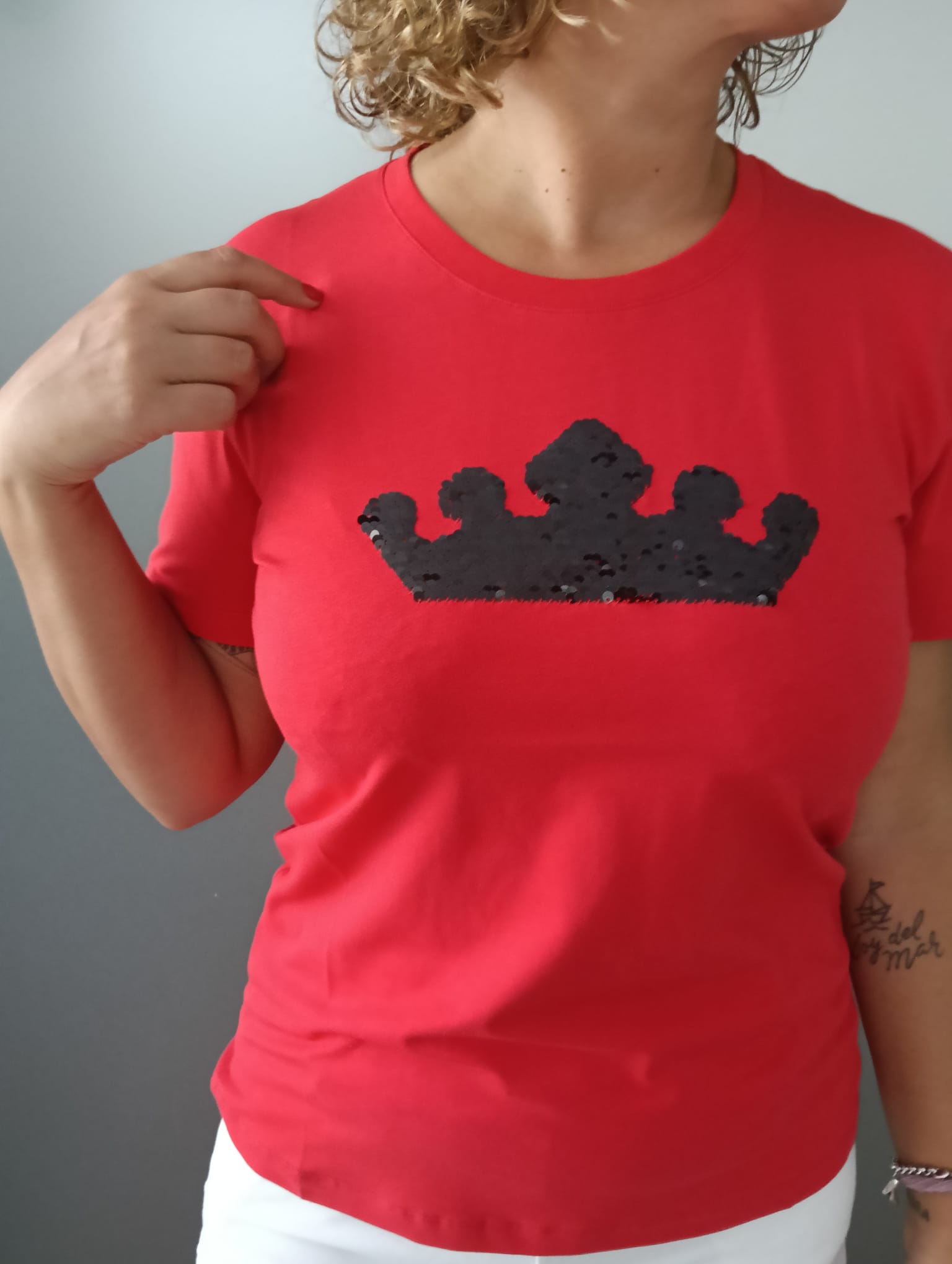 CAMISETA VERANO CORONA LENTEJUELAS REVERSIBLE - Imagen 4