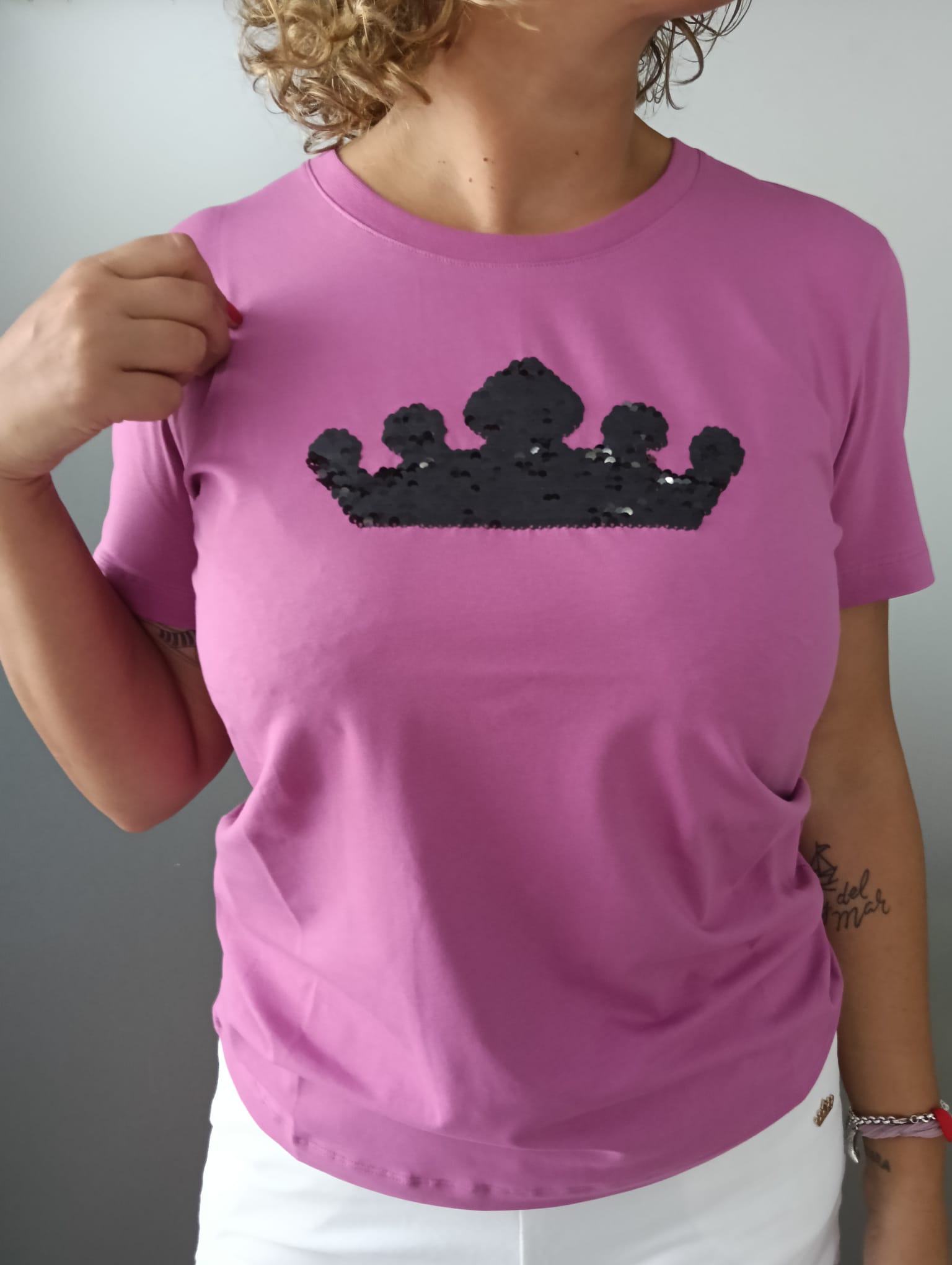 CAMISETA VERANO CORONA LENTEJUELAS REVERSIBLE - Imagen 6