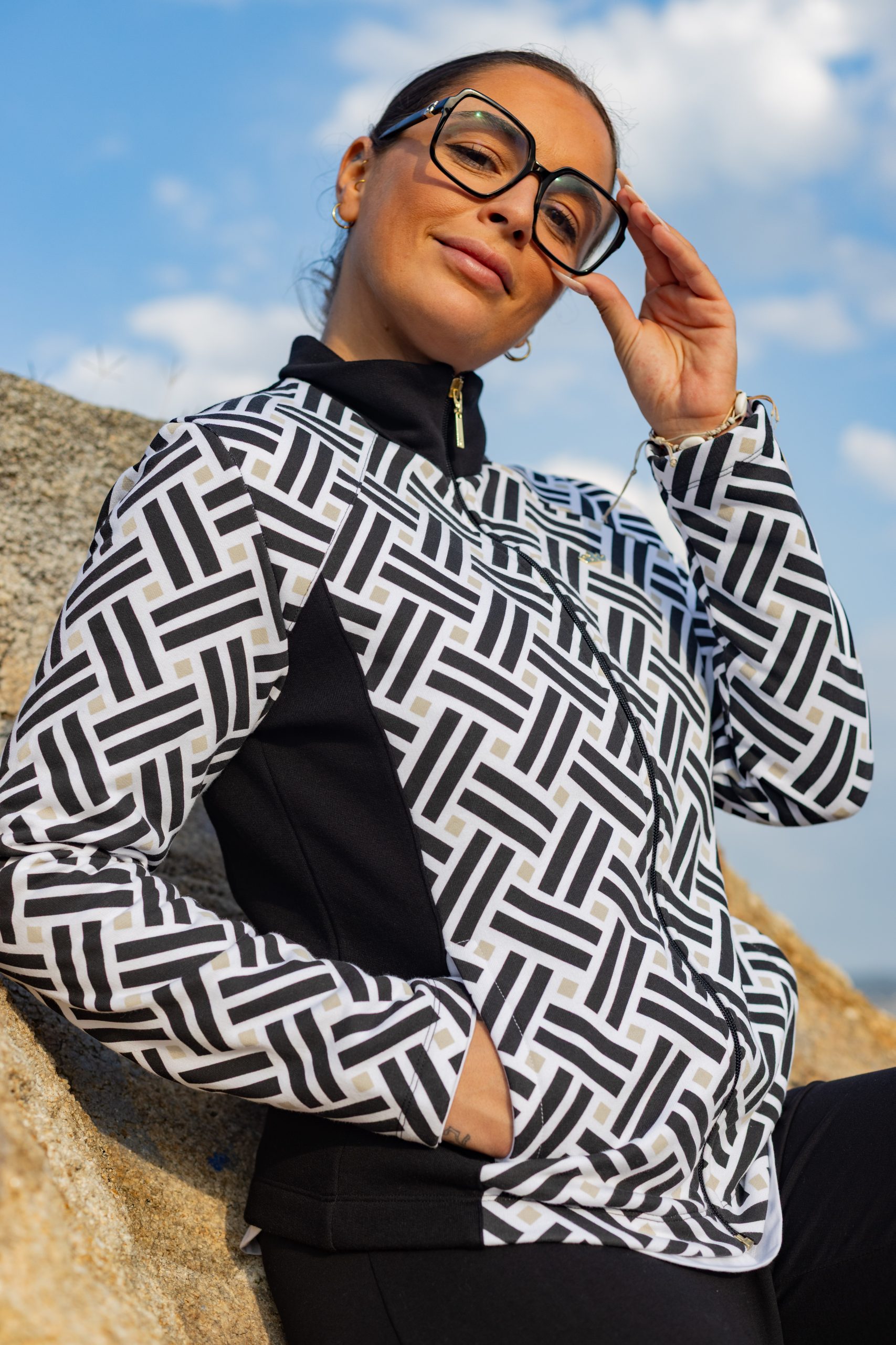 CHAQUETA GEOMETRIA COSTADILLOS NEGRO - Imagen 3