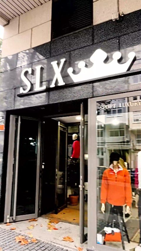 Instagram post from slx_sportluxury. This post is in position 5.